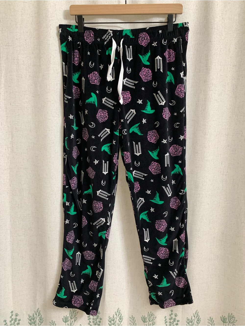 Universal Studios Women’s WICKED Black Fluffy Pajama Pants Green Purple Small